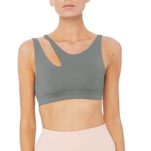 Alo Yoga Peak Bra in Taupe